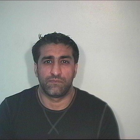 Il vole sa famille pour aller gambler