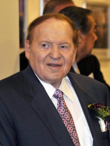Adelson et d'autres fortunes paient des millions pour la campagne de Romney