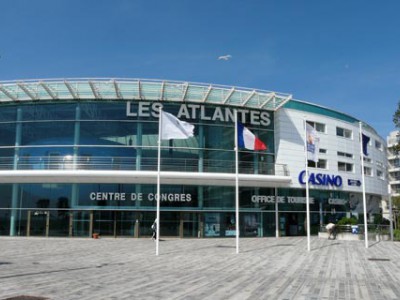 Les Atlantes facade