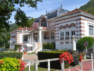 Le New Castel facade